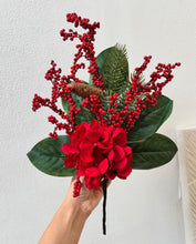 Cargar imagen en el visor de la galería, Rama de hortensia y berry
