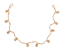 Cargar imagen en el visor de la galería, Guirnalda de campanas

