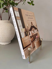 Cargar imagen en el visor de la galería, Libro The Beauty of Home
