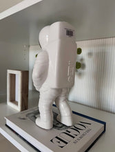 Cargar imagen en el visor de la galería, Astronauta
