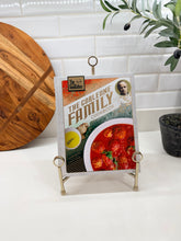 Cargar imagen en el visor de la galería, Libro The Corleone Family Cookbook
