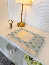 Cargar imagen en el visor de la galería, Libro Wall Flowers
