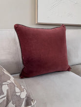 Cargar imagen en el visor de la galería, Cojín
