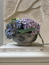 Cargar imagen en el visor de la galería, Arreglo de hortensias
