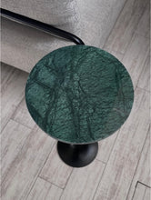 Cargar imagen en el visor de la galería, Mesa auxiliar verde/negro
