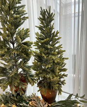 Cargar imagen en el visor de la galería, Mini arbol nevado 24&quot;
