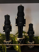 Cargar imagen en el visor de la galería, Set 3 cascanueces
