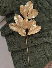 Cargar imagen en el visor de la galería, Rama de hoja de magnolia dorada
